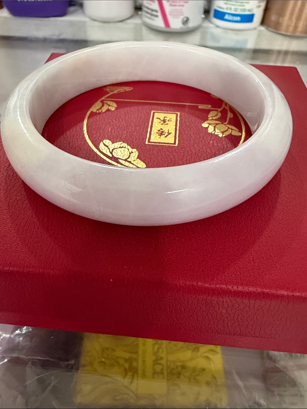 Light lavender jade bangle